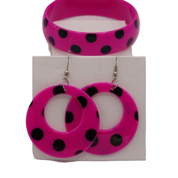 Oorbellen/armband Spaans roze zwart