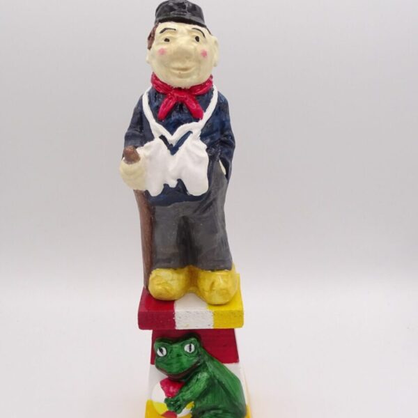 Knillis Beeld op sokkel klein uitverkocht